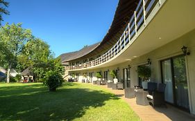Azambezi River Lodge